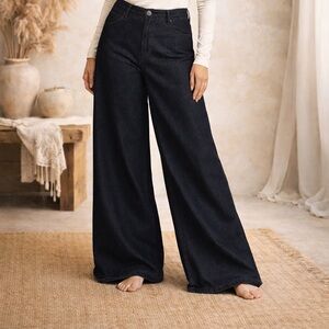 RW&CO NWT Wide leg high rise dark wash denim
